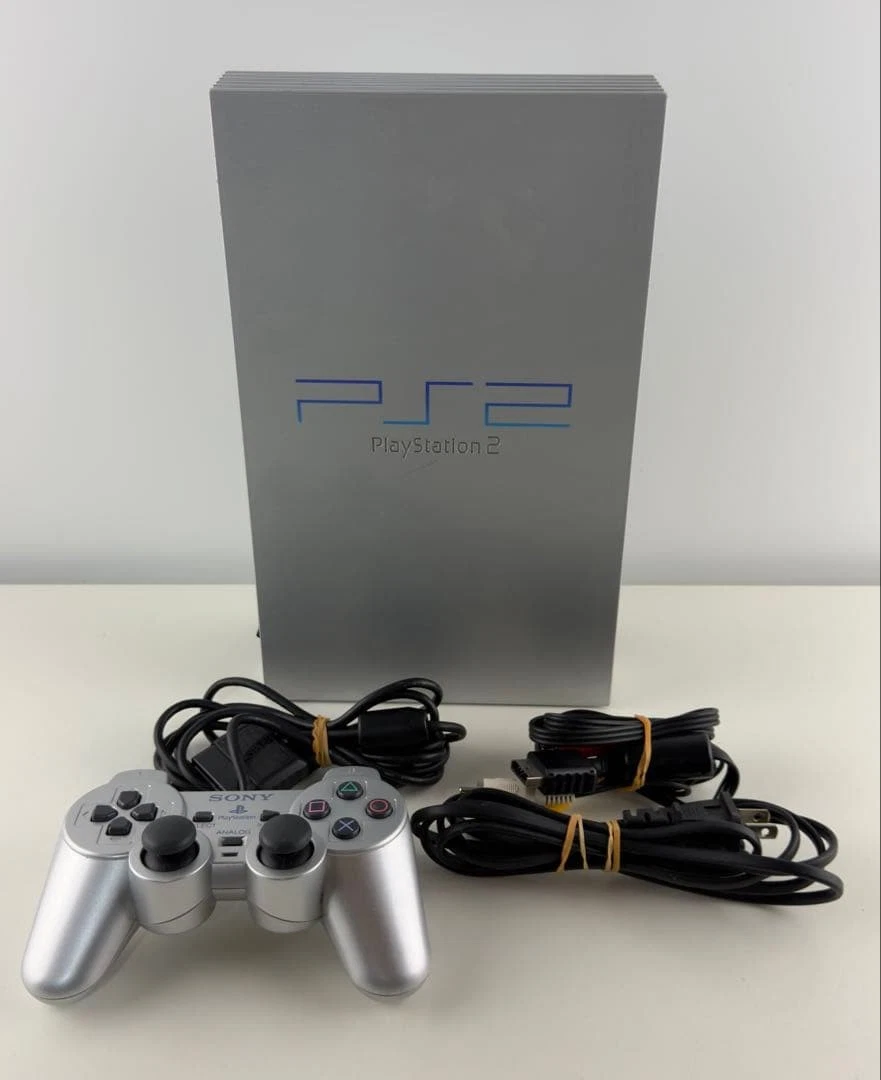 Preços baixos em Sony PlayStation 2 NTSC-J Prata Consoles de