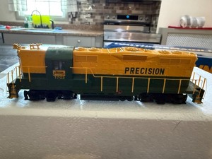 Échelle H0 - Walthers Locomotive Diesel EMD GP9 Soo Ligne - 49710 Neu