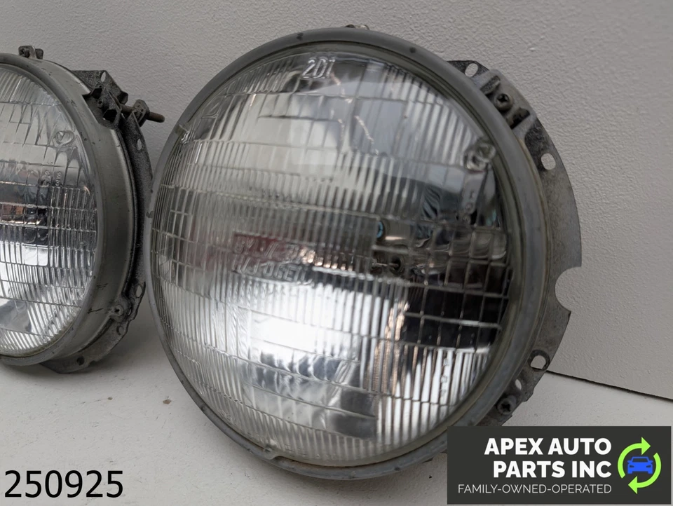 OEM 1988 Volkswagen Cabriolet 1.8L Round Headlight Lamp Bucket Mount Set - Image 2 of 4