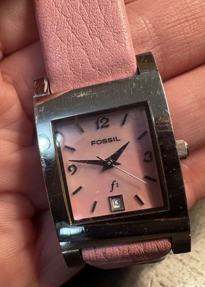 Женские часы Fossil — розовое лицо и ремешок, окно с датой, серия f2, рабочие - Изображение 3 из 4