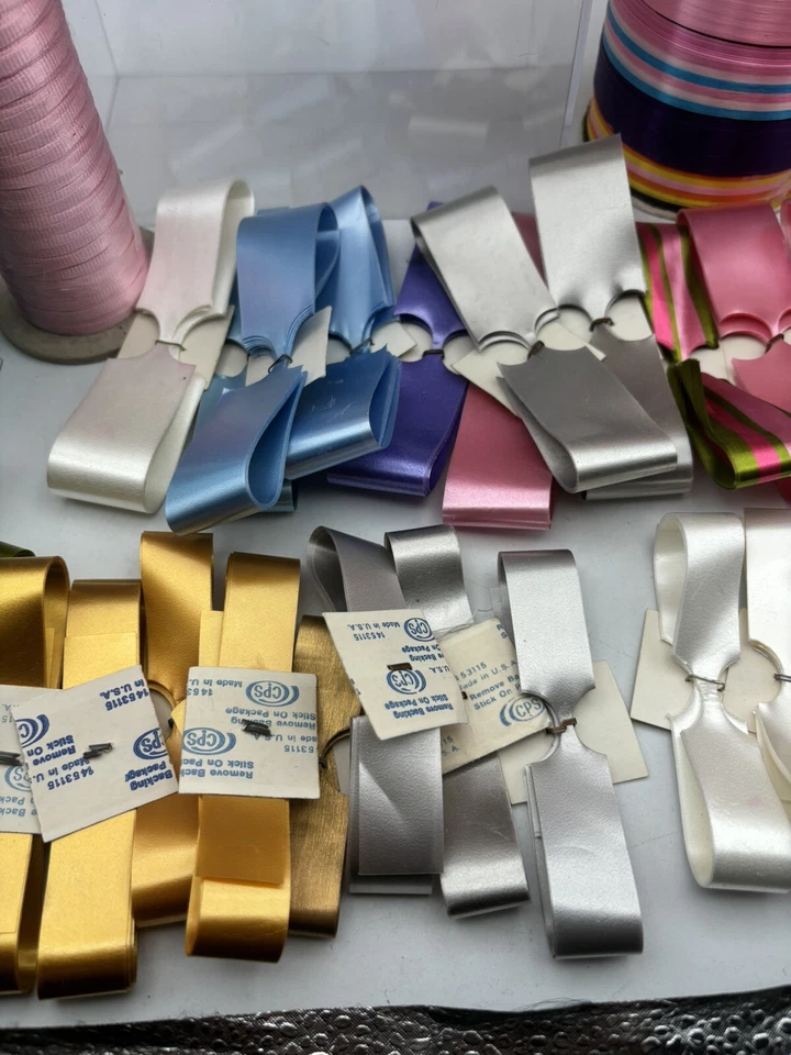 Lot Vintage  MidCentury Curling Ribbon & 30 Bows Birthday Wedding Christmas - Image 3 of 4
