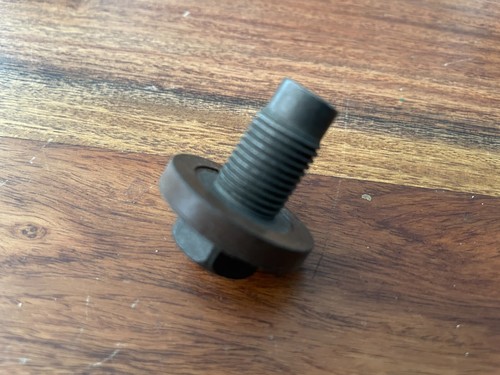 Wrangler Cherokee Grand Cherokee Voyager NEW GENUINE sump plug 06035417 6F3 - Picture 2 of 3
