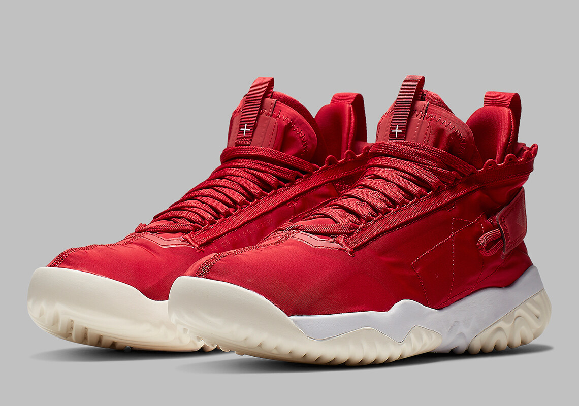 jordan proto react vermelho
