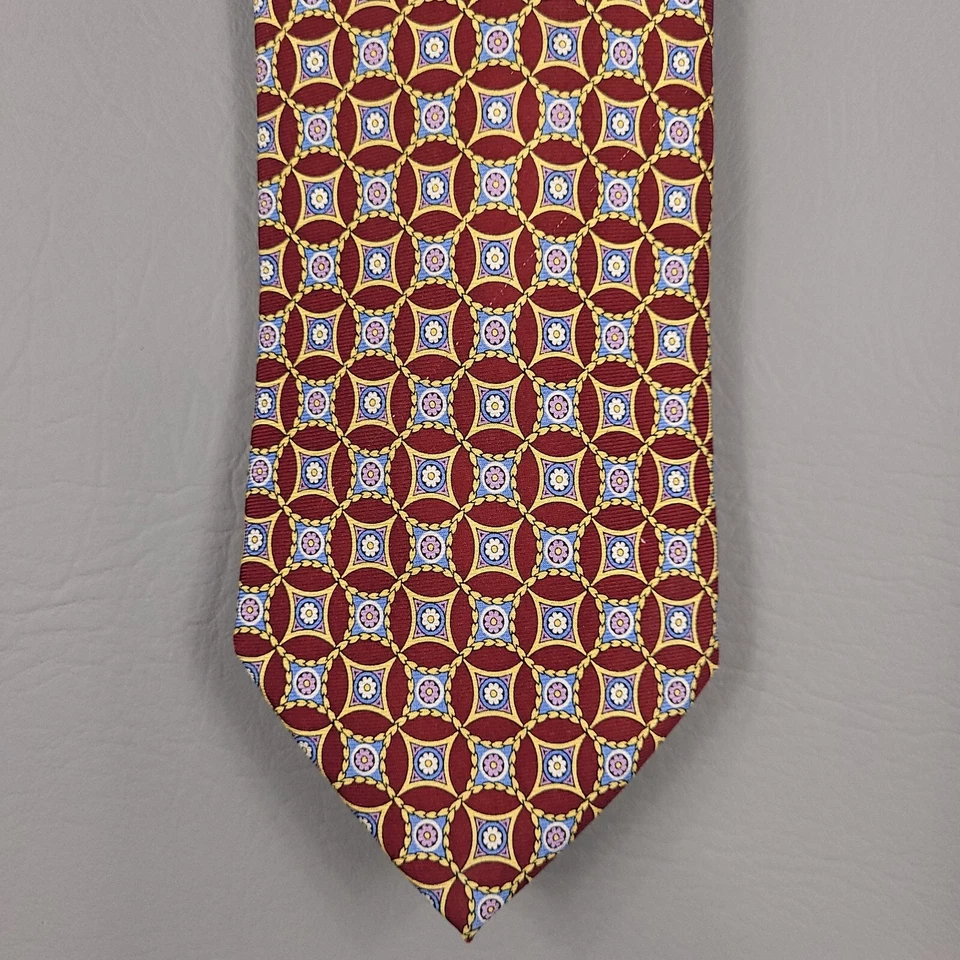 Dunhill 100% Silk Necktie Mens Burgundy Repeating Medallion 3.5X60 Made Italy - Imagem 2 de 4