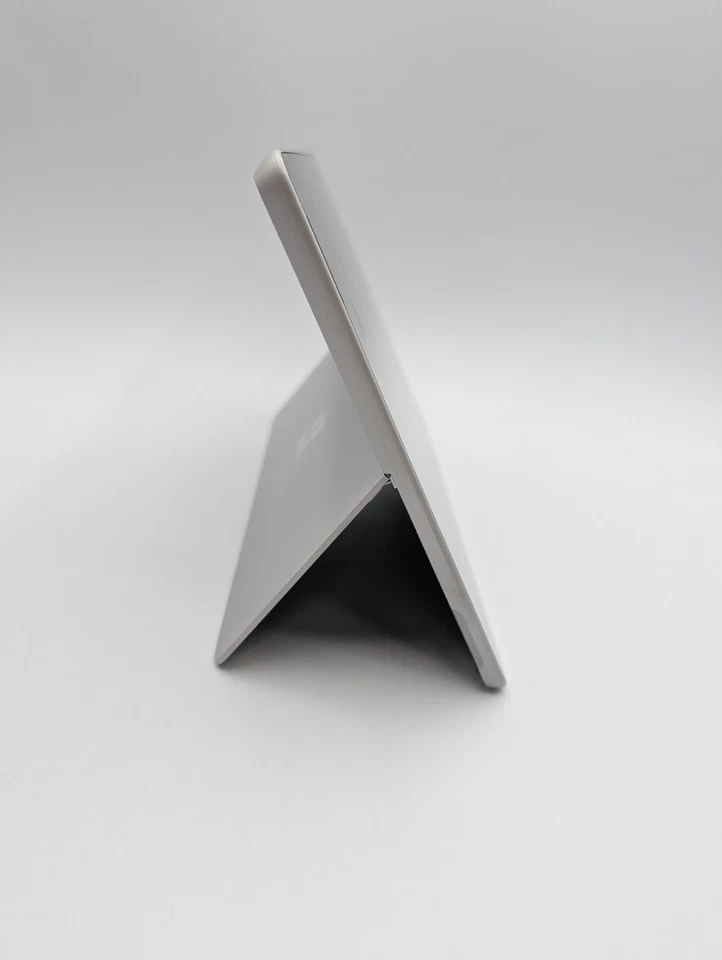 Microsoft Surface Go - Pentium Gold 4415Y 64GB / 4GB RAM - Silber - Sehr Gut - Bild 2 von 4