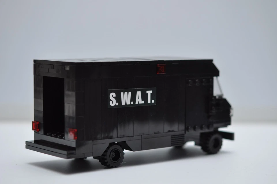 Camión SWAT Negro Policía Modelo Personalizado Compatible y Construido con Ladrillos LEGO® Foto 2 de 2