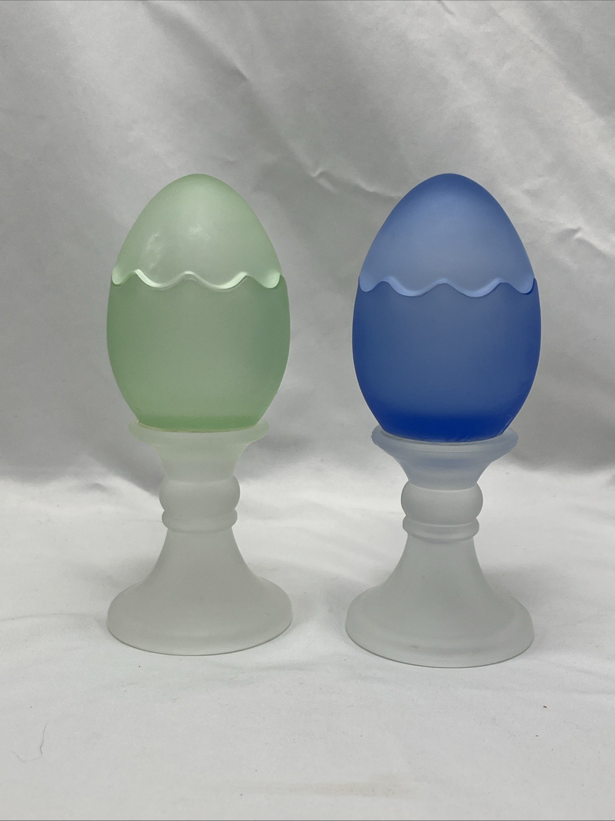 Vtg Egg Shaped w/Lid Candy Dish Satin Frosted Green Glass Candle Holder Pedestal