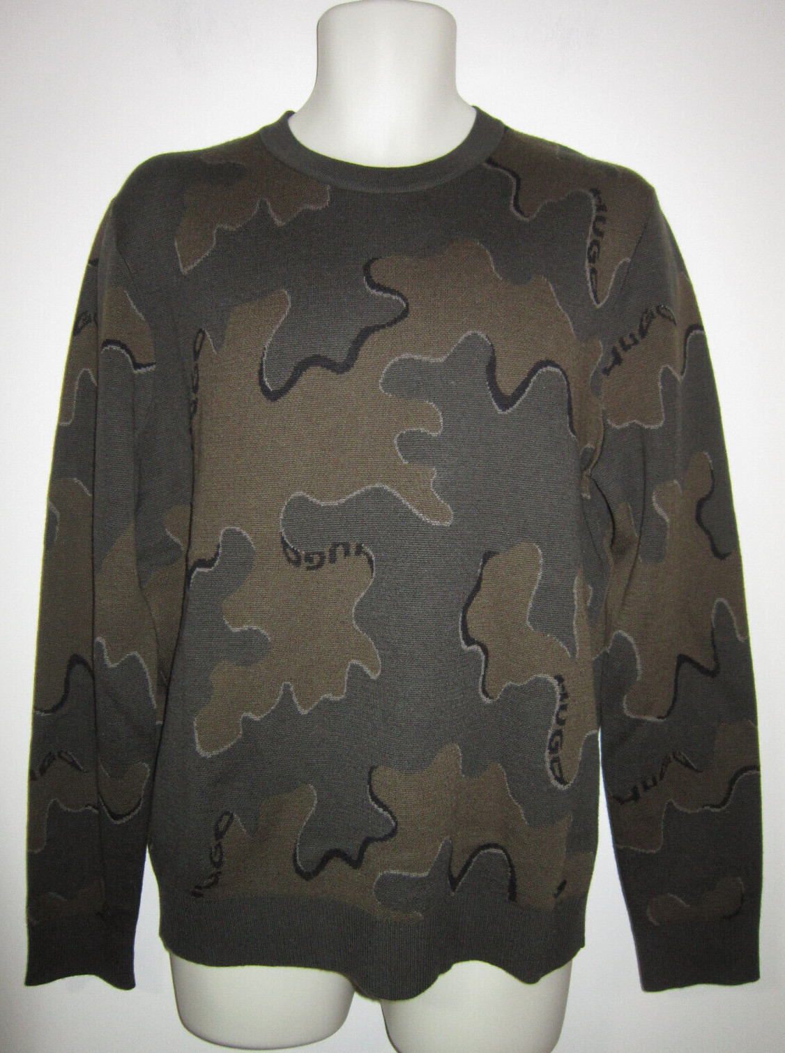 Свитер HUGO BOSS Scubo - 1 с круглым вырезом Камуфляжно-зеленый 100 Шерсть размер M 19590₽