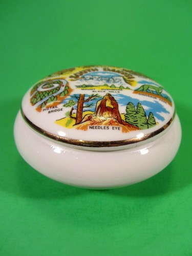 South Dakota Porcelain Footed Round Souvenir Trinket Box Mount Rushmore Badlands - Picture 2 of 7
