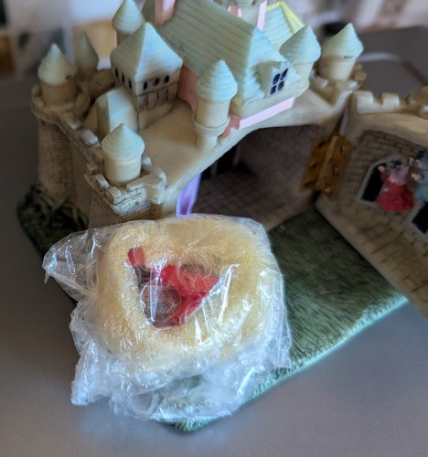Disney Sleeping Beauty Castle Diorama - NEW - MIB - Vintage - RARE - Picture 8 of 13