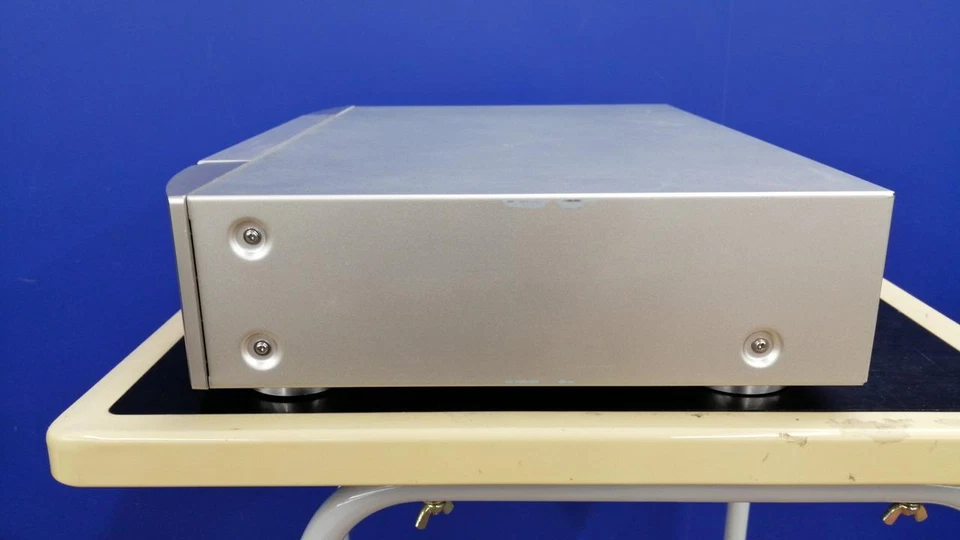 Marantz CD6005 CD Player Silver Good Condition Used w/Remote - Image 2 of 4