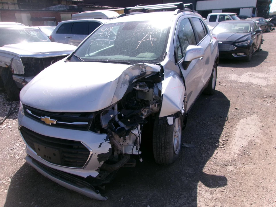 Used Fuel Pump fits: 2018 Chevrolet Trax Pump Assembly AWD opt F46 Grade A Foto 2 de 4