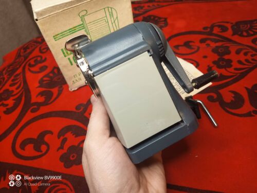 VINTAGE PENCIL SHARPENER ''SPR 164'' METAL ORIGINAL BOX CCCP USSR 1978 NEW - Picture 4 of 23