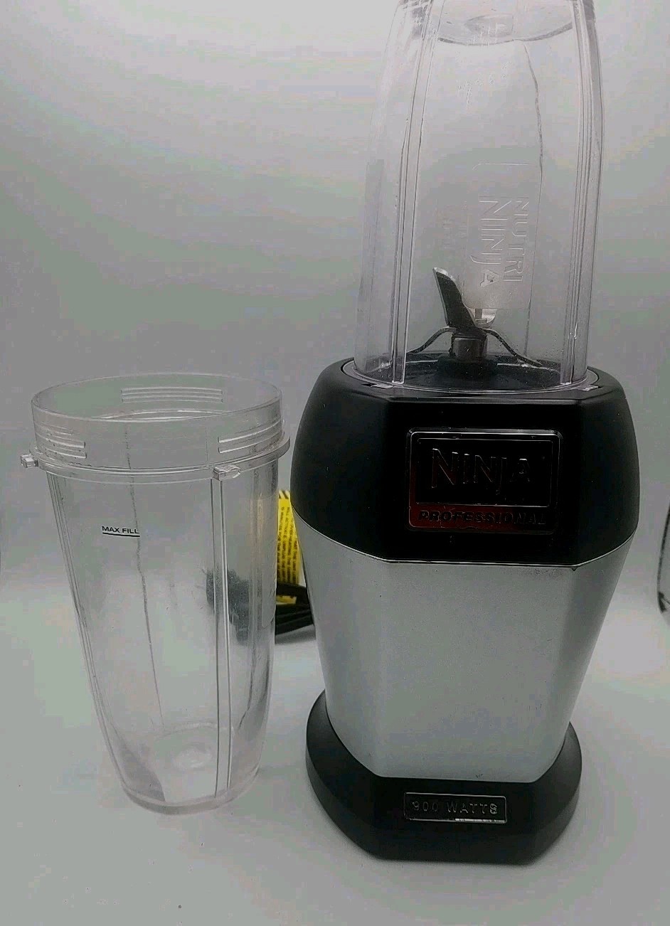 Nutri Ninja Professional Blender BL450 900 Watts Base Blade 