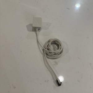 Aura Digital Photo Frame AC Adapter Power Supply 5V 2A 10W SR-A30502000U2