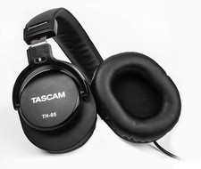 Tascam TH-05 Monitoring Headphones, Includes A Black Leatherette Travel Bag