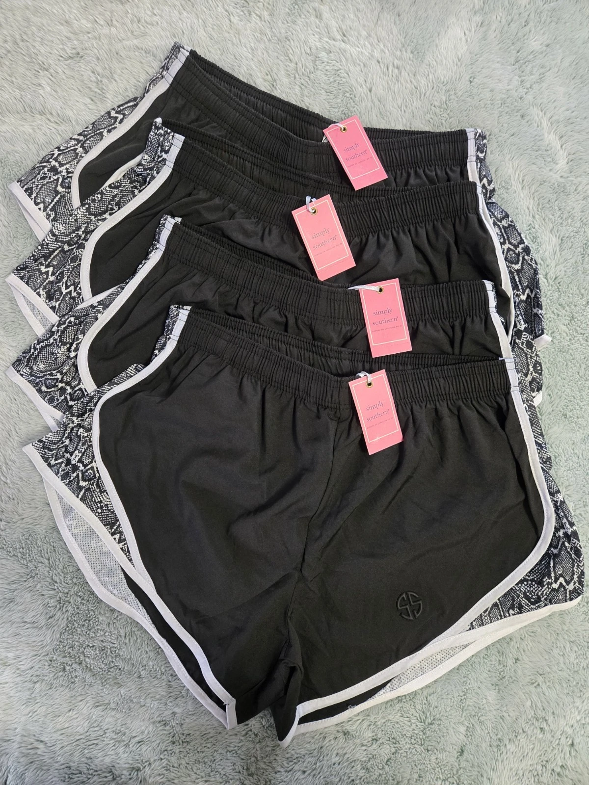 Simply Southern Runners Shorts Women's Size Medium Black/white trim Lot of 4 NWT