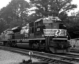 NS Norfolk Southern 1205 SD70ACe Original 120 B&W negative