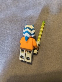 LEGO Star Wars Ahsoka Tano Minifigure 7675 Jedi AT76