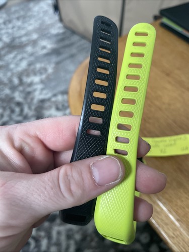 X2 Used Authentic Garmin Vivofit 3 Replacement Bands - Picture 3 of 5