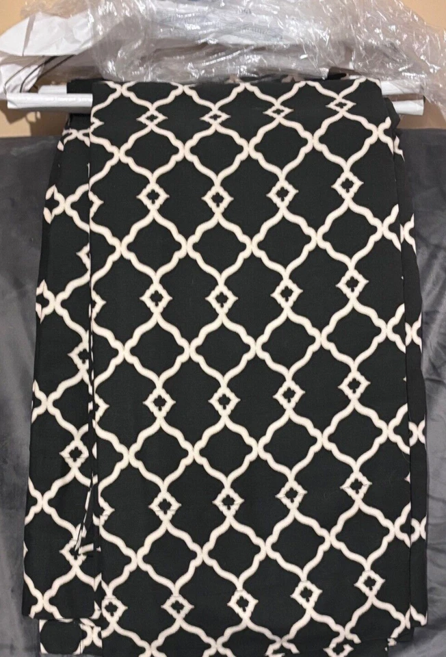 (4) PANEL CORTINA WAVERLY ~ CELOSÍA ÓNIX 4 paneles de lengüeta trasera, 50"X 84" LIMPIADO EN SECO Foto 2 de 4