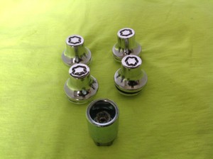 Toyota Tundra 2007 - 2017 Wheel Locks Kit - OEM NEW Take Offs at Toyota