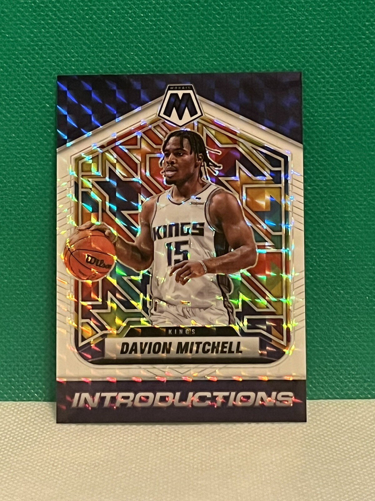 2021-22 Panini Mosaic Davion Mitchell Prizm White Introductions KINGS RC /25