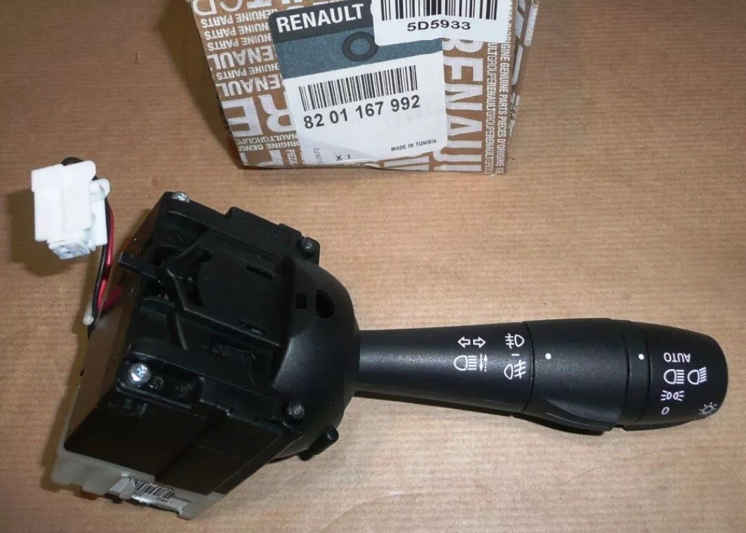 Commodo phare clignotants Renault Clio IV pour remplacer une commande défectueuse avant contrôle