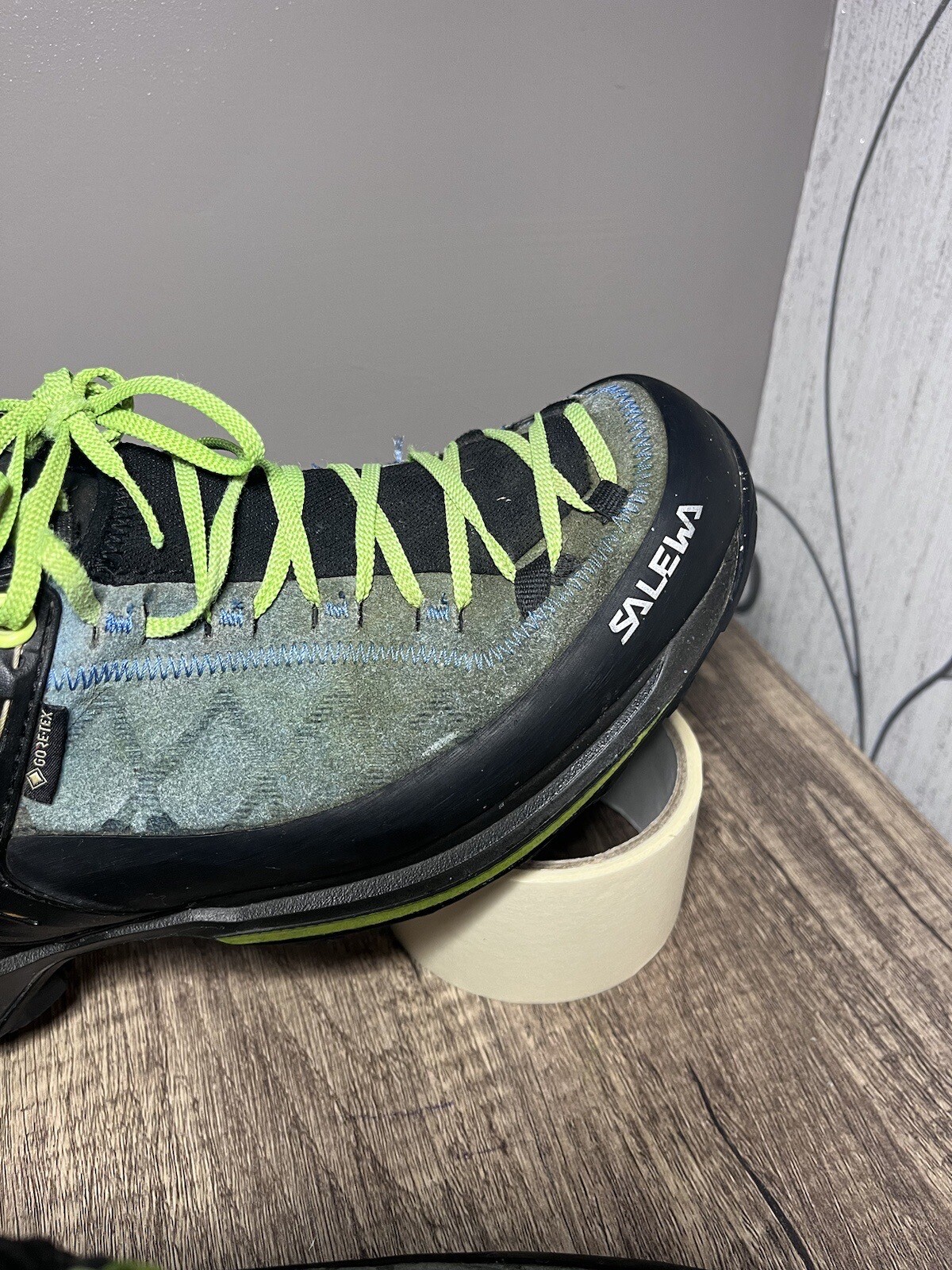 Salewa TRAINERS HIKING WALKING Boots SIZE 8 UK MENS Ortholite Leather