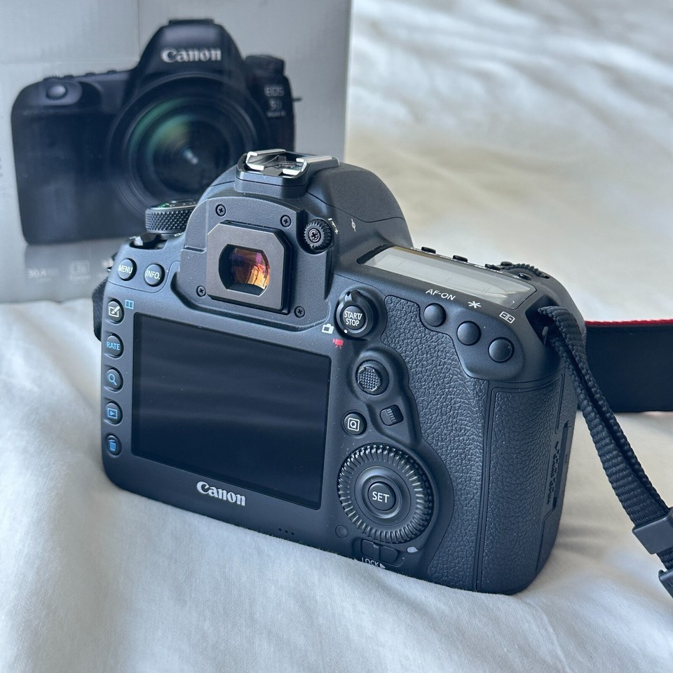 Canon EOS 5D Mark IV 30.4MP Digital SLR Camera Black (Body Only