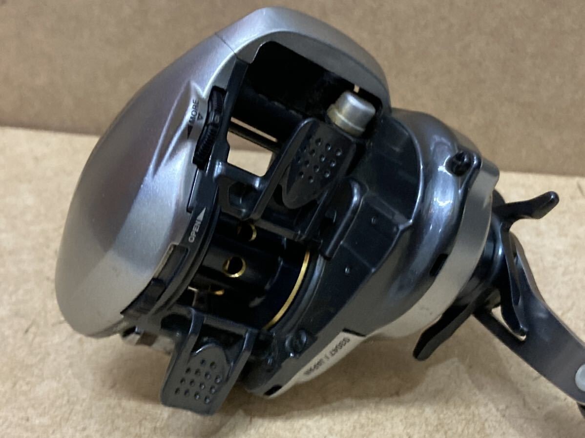 Shimano 13 Metanium HG Left Handle Baitcasting Reel | eBay