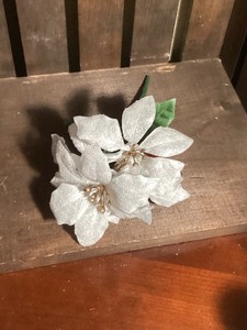Ashland Christmas Bush Gerbe Poinsettia Multi-Stem Floral White 9" NEW-3 Bundles