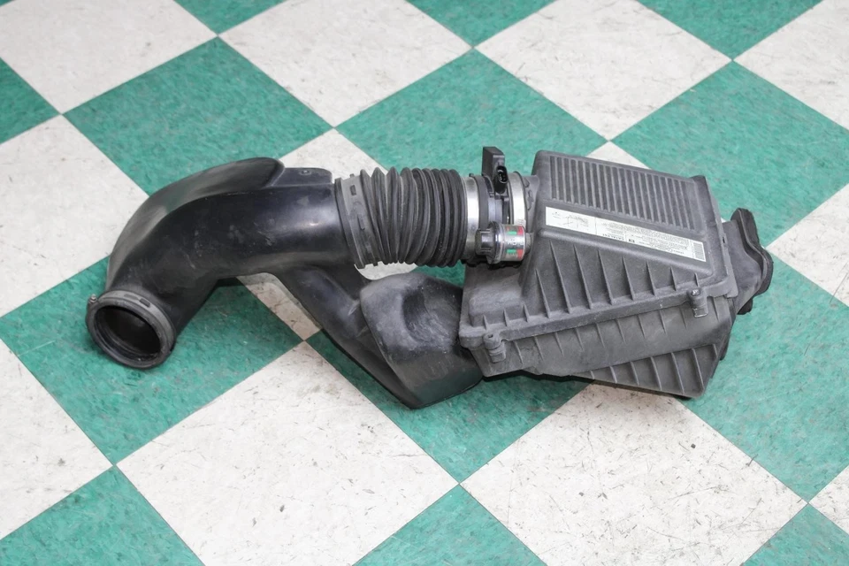 99-07 SIERRA High Capacity K47 Engine Air Intake Filter Housing Cleaner Box OEM Foto 2 de 4