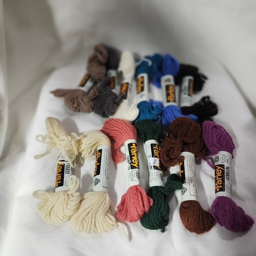 49 Skeins Parley Gobelin Virgin Wool 5g 12y B19 - Picture 3 of 6