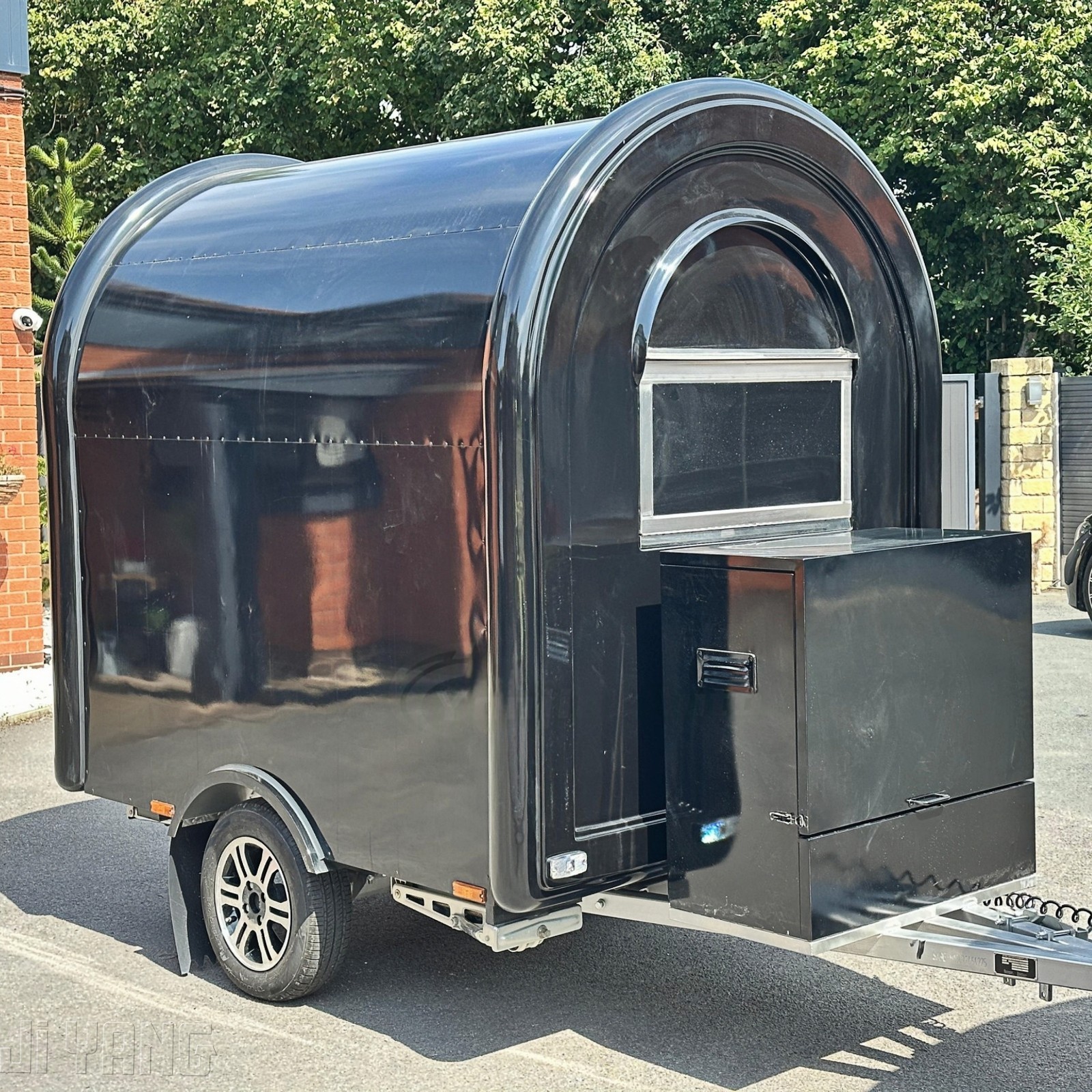 New Retro Round Food Trailer - Mobile Coffee & Ice Cream Concession Stand -Black