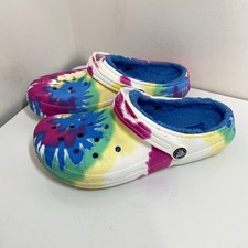 Crocs Tie-Dye Classic Clogs Junior Size J5 Kids Fuzzy Faux Fur Lining