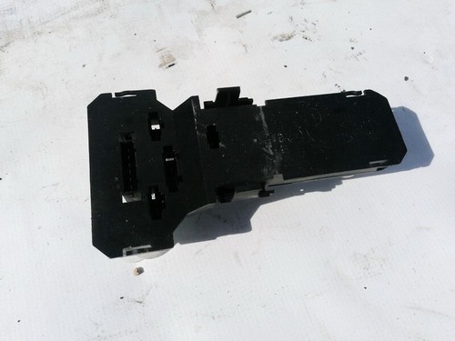 Volkswagen Passat 1999 Tailight Bulb Holder (Lamp Carrier) 3B99452 #1356291-36