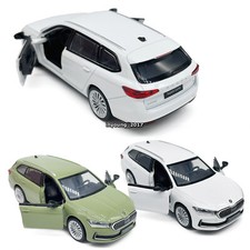 1/35 Skoda Superb IV Combi Modelo Coche Diecast Coches de Juguete Juguetes para Niños Niños Regalos