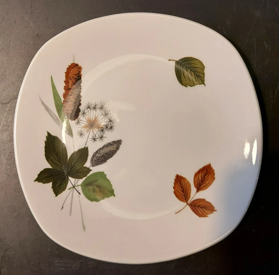 Midwinter Stylecraft Riverside - fashion shape - sold individually 1960s - Image 3 of 4