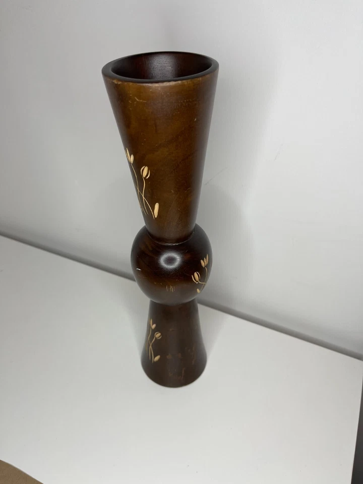 Jarrón tallado en madera de mango - Patrones florales Foto 2 de 4