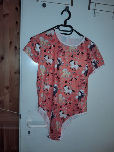 Verschiedene Bodys mit Motive in der Größe S-L AB/DL Preis Ist Für 1 Body - Bild 2 von 9