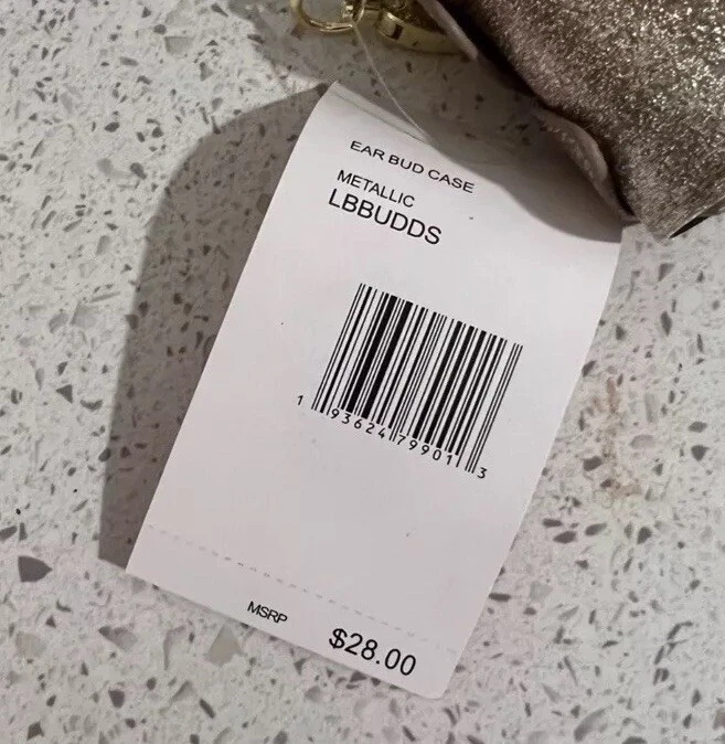 Estuche para AirPod Luv Betsey de Betsey Johnson Foto 4 de 4