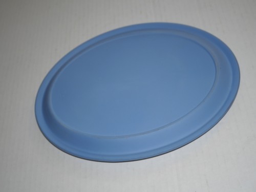 Wedgwood Jasperware Azul Psique encuadernado por Cupido con arco y flecha plato ovalado de 10 - Imagen 5 de 7
