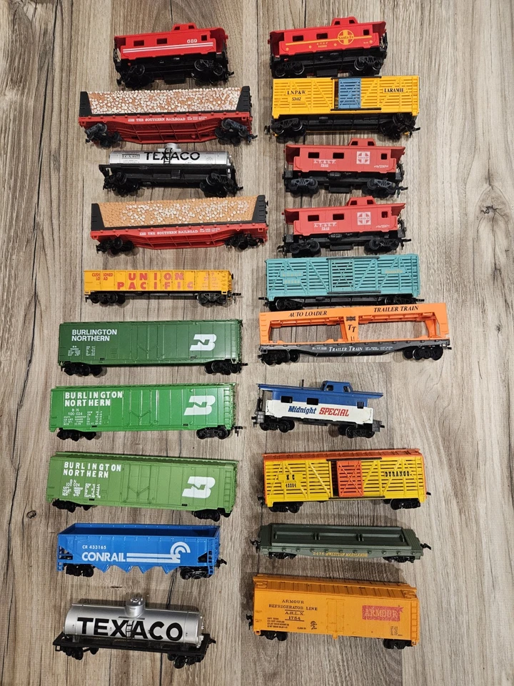 VINTAGE KONVOLUT 20 HO SCALE TYCO UND ANDERE ZÜGE..OHNE BOXEN