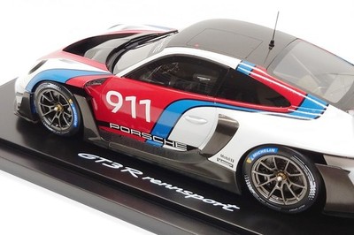 Spark 1:18 Porsche 911 GT3 R (992) Rennsport #911 (Dealer Edition