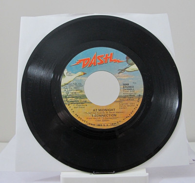 45 RECORD - T-CONNECTION - AT MIDNIGHT