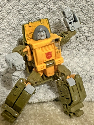Transformers (The Movie) Studio Series 86  Brawn Death Scene Incomplete
