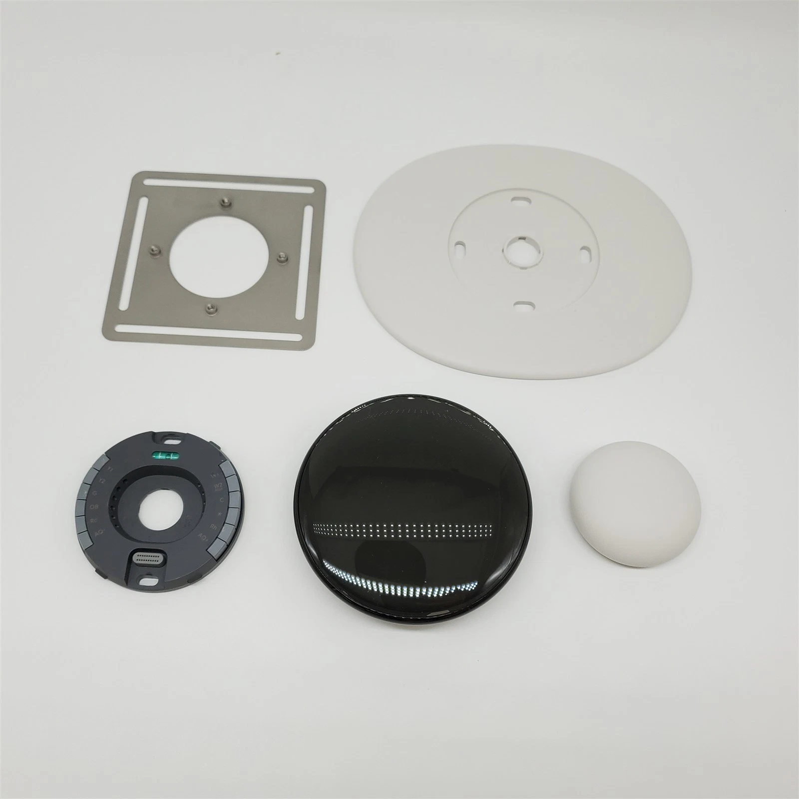 Google Nest Learning Thermostat (4th Gen) w/ Sensor (2nd Gen) Polished Obsidian
Opens in a new windo