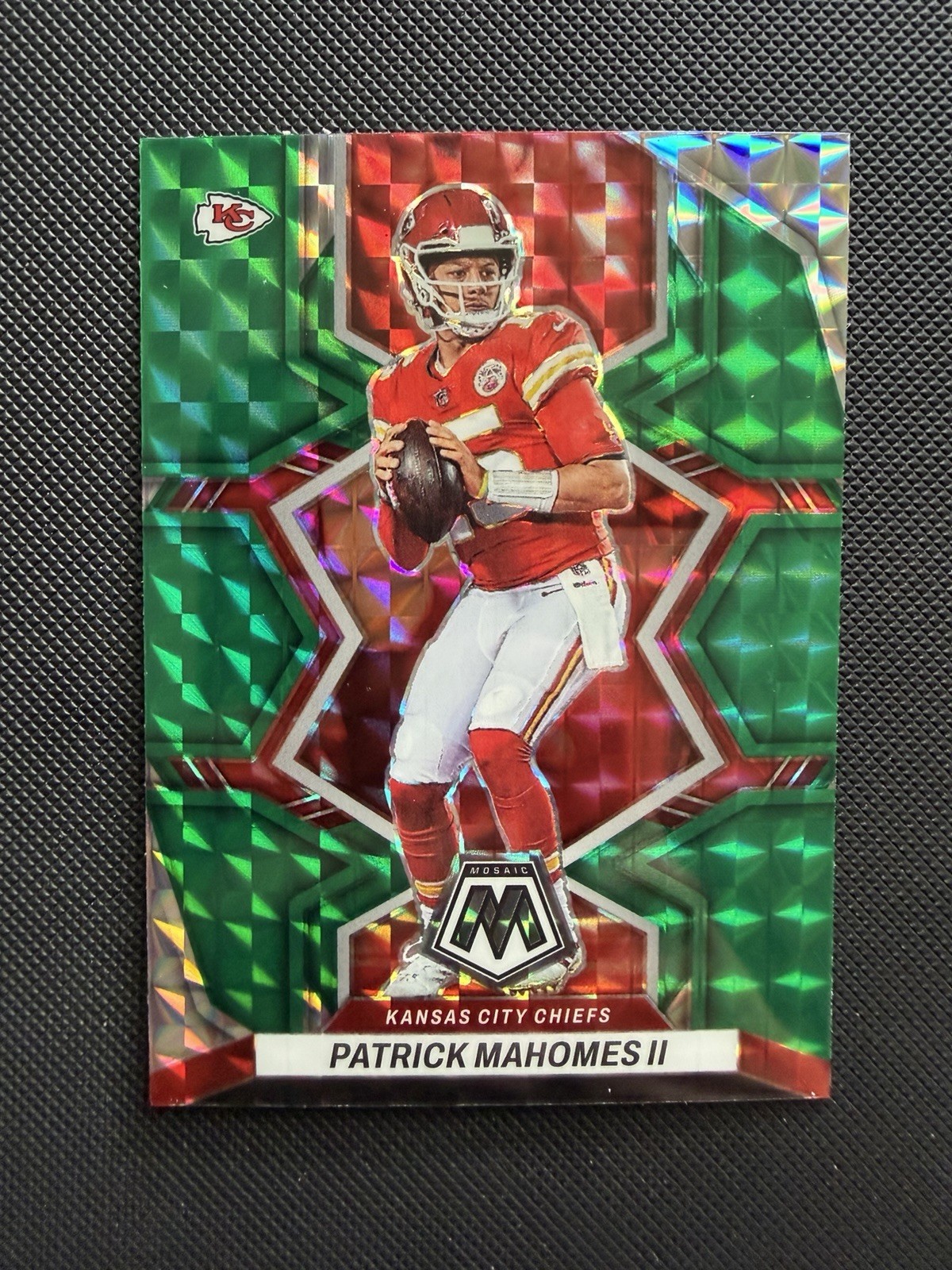 2022 Panini Mosaic Patrick Mahomes II #94 Green Mosaic Prizm Kansas City Chiefs