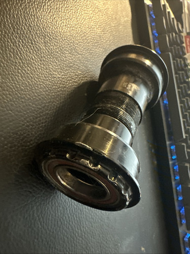Wheels Mfg PF30A Outboard Thread Together 30mm Bottom Bracket 61-73mm Gravel MTB - Picture 3 of 3